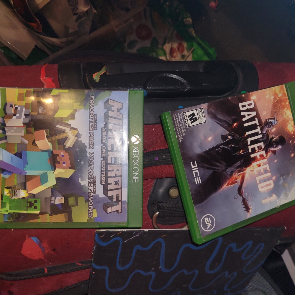 One Minecraft and Battlefield 1 Game Bundle - Green Cases